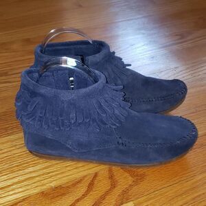 MINNETONKA blue leather booties